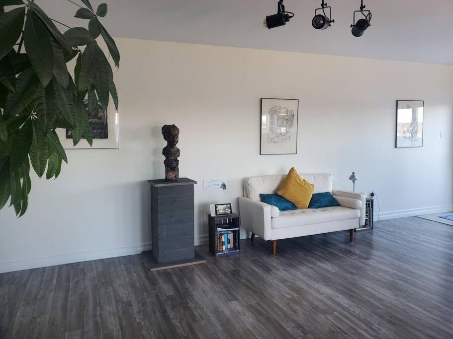 Whale House Guest House Mobile Ngoại thất bức ảnh